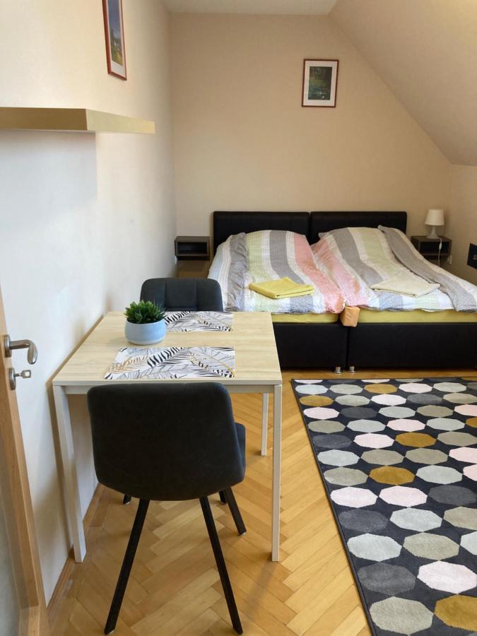 Kuenszler Apartmanhaz Zamardi Exterior photo