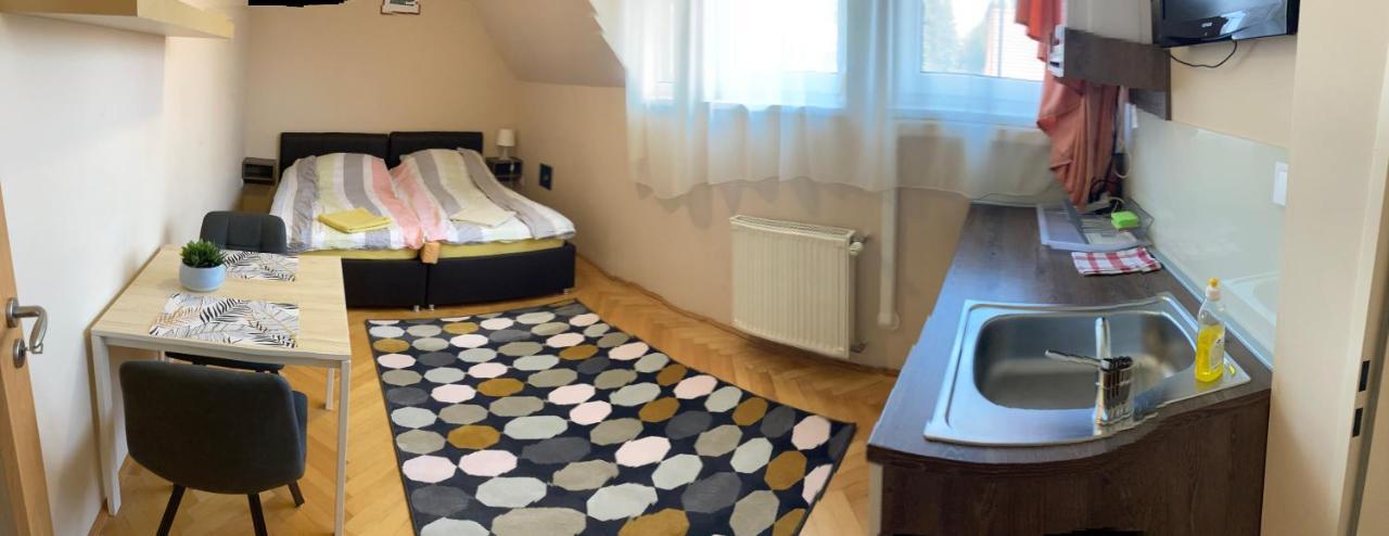 Kuenszler Apartmanhaz Zamardi Exterior photo
